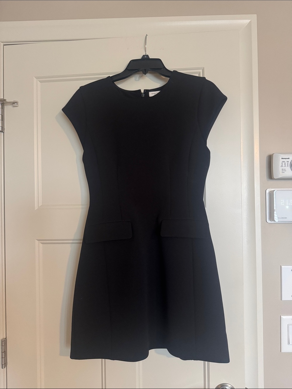 Babaton Black Short-Sleeve Figure Knit Preistly Dress